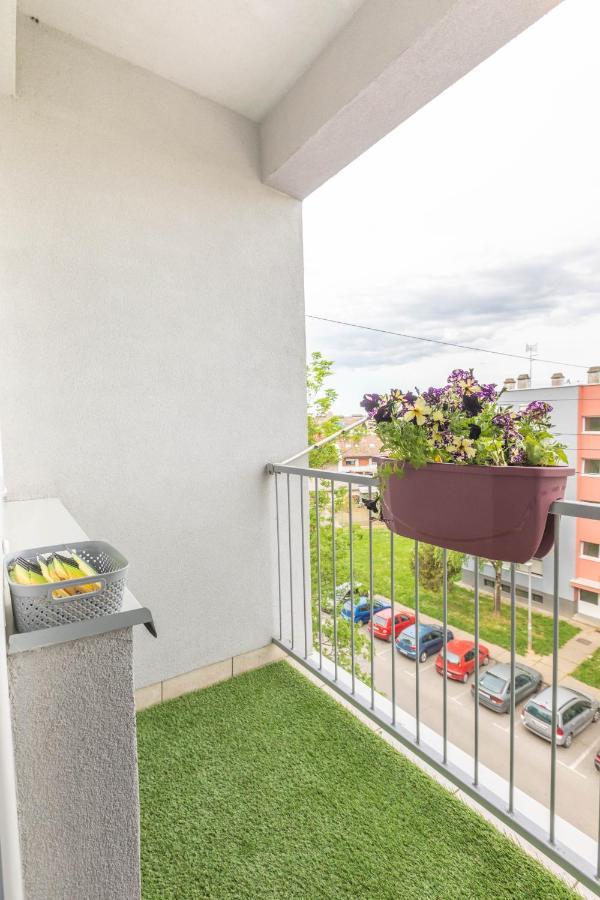 Cosy Apartment Hugo Osijek Exterior foto